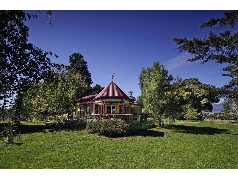 1915 Sheffield Road, Barrington TAS 7306
