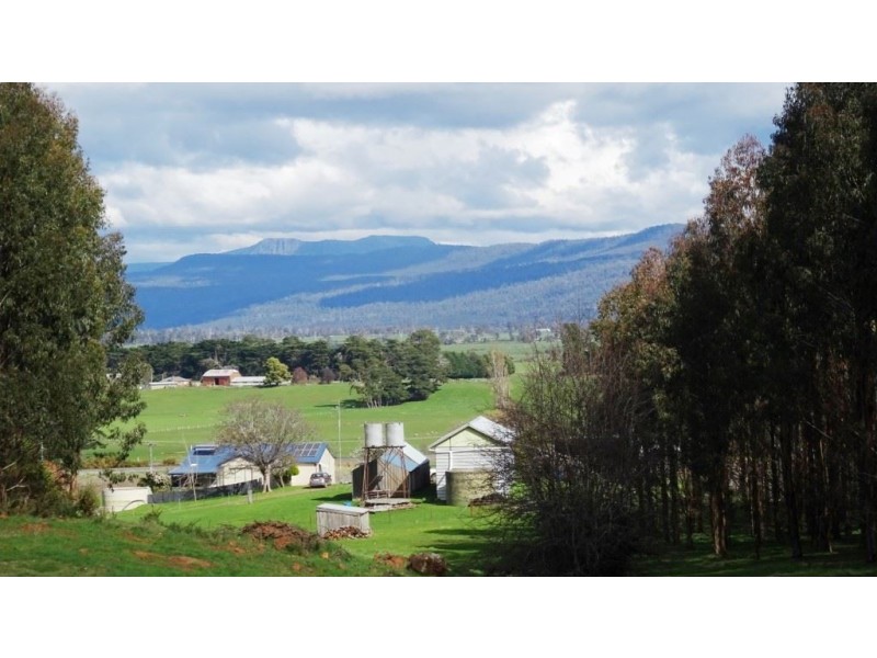 100 Deviation Road, Westbury TAS 7303