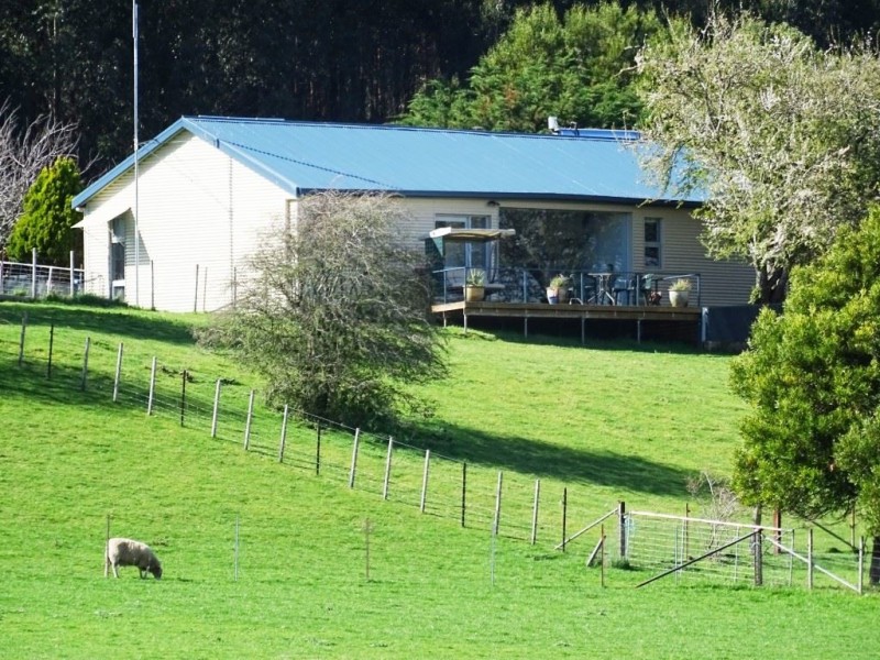 100 Deviation Road, Westbury TAS 7303