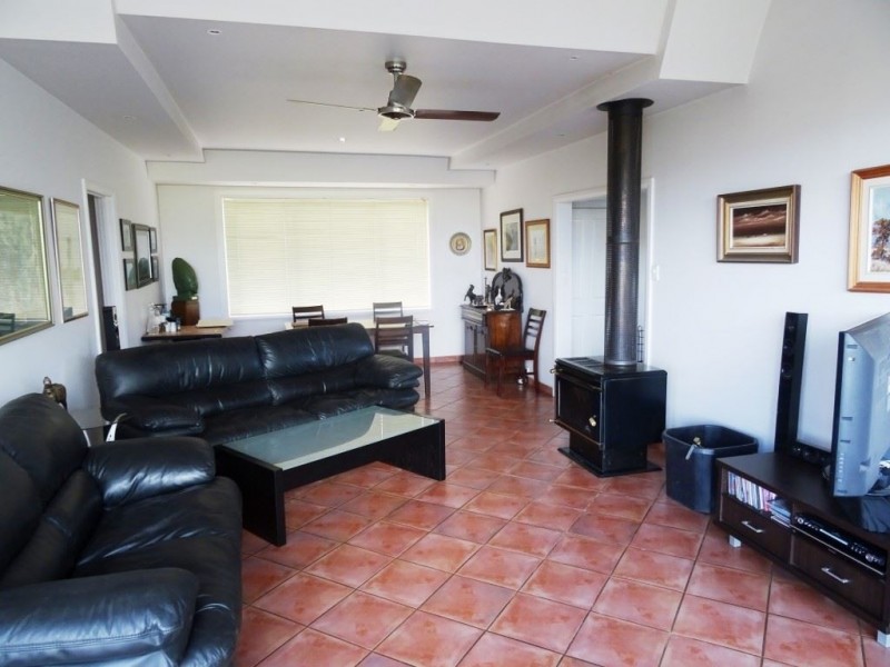 100 Deviation Road, Westbury TAS 7303