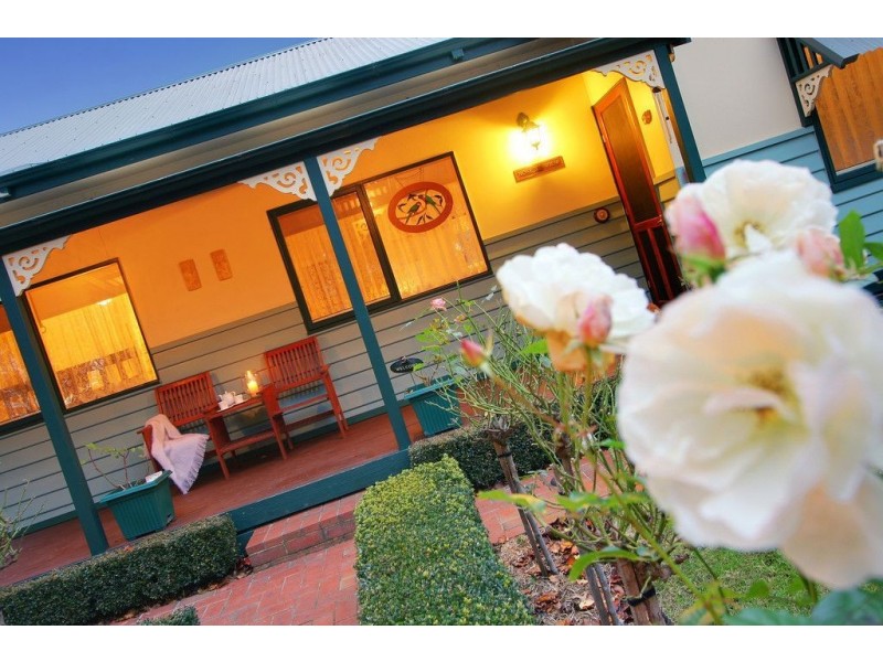 16 View Street, Croydon VIC 3136