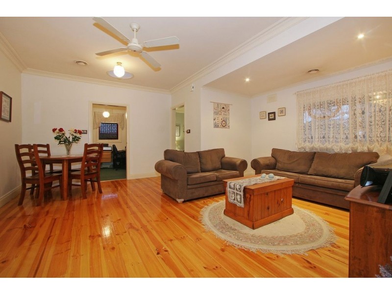 16 View Street, Croydon VIC 3136