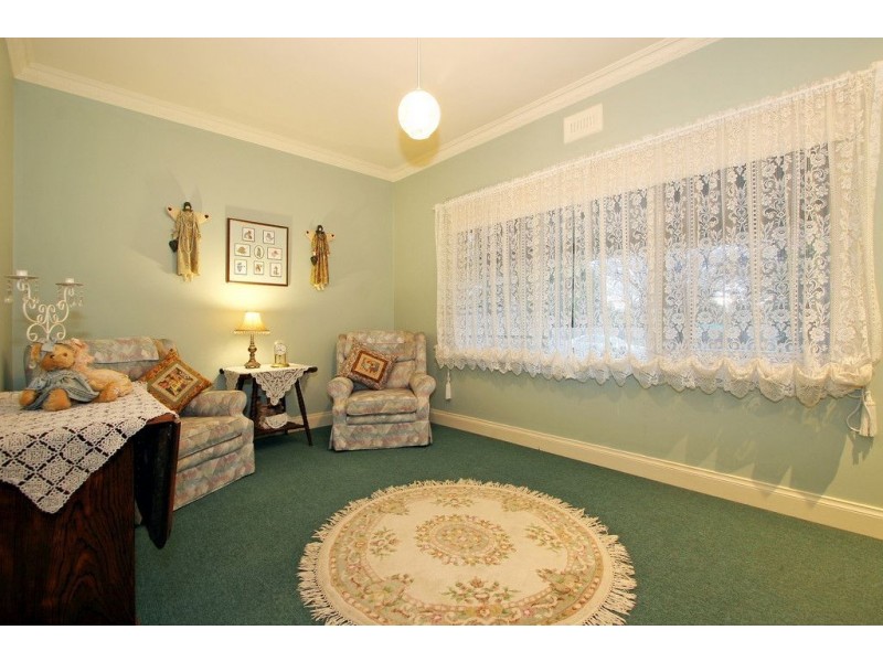 16 View Street, Croydon VIC 3136