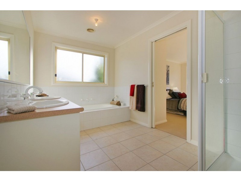 4/19 Beaufort Road, Croydon VIC 3136