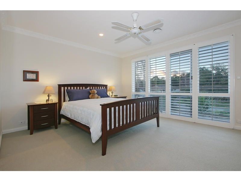 8 Gleneagles Court, Croydon VIC 3136