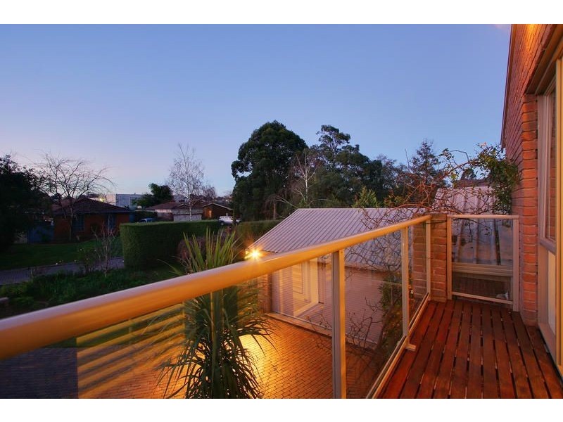 8 Gleneagles Court, Croydon VIC 3136