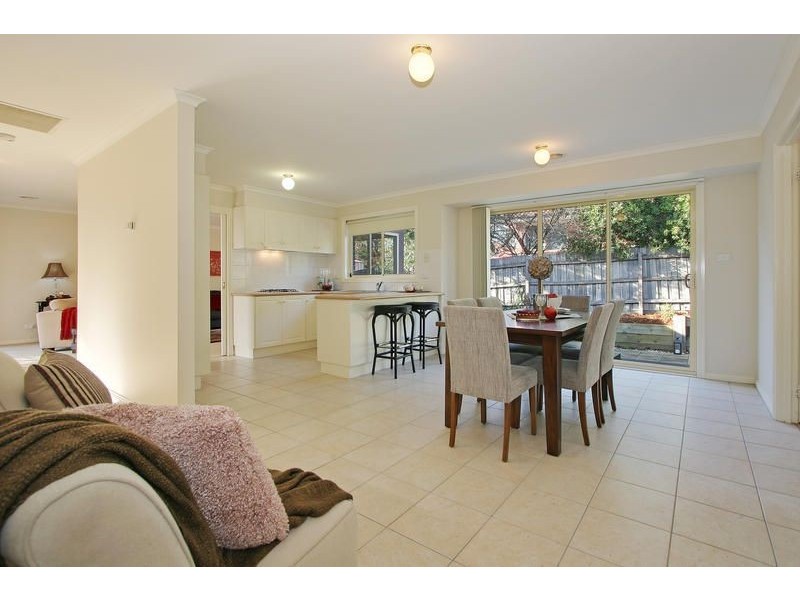 2/17-19 Beaufort Road, Croydon VIC 3136