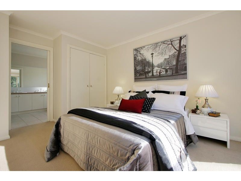 2/17-19 Beaufort Road, Croydon VIC 3136