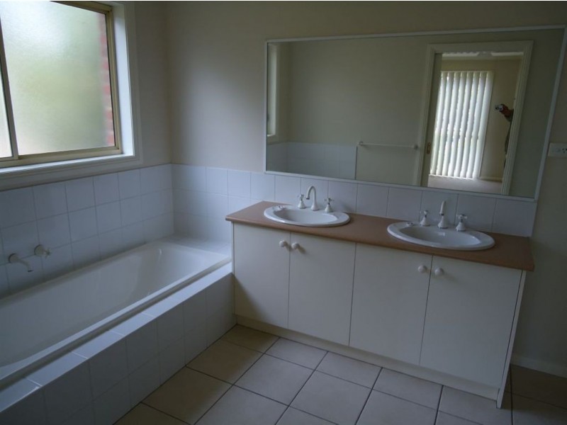 2/17-19 Beaufort Road, Croydon VIC 3136