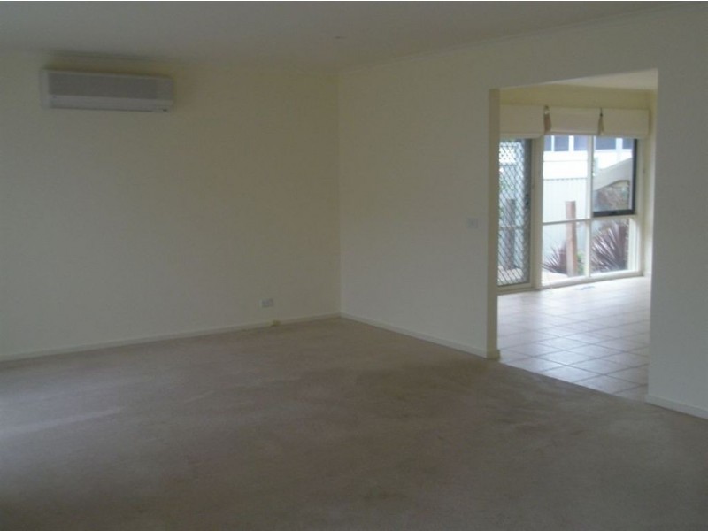 9 Alpine Way, Kilsyth VIC 3137