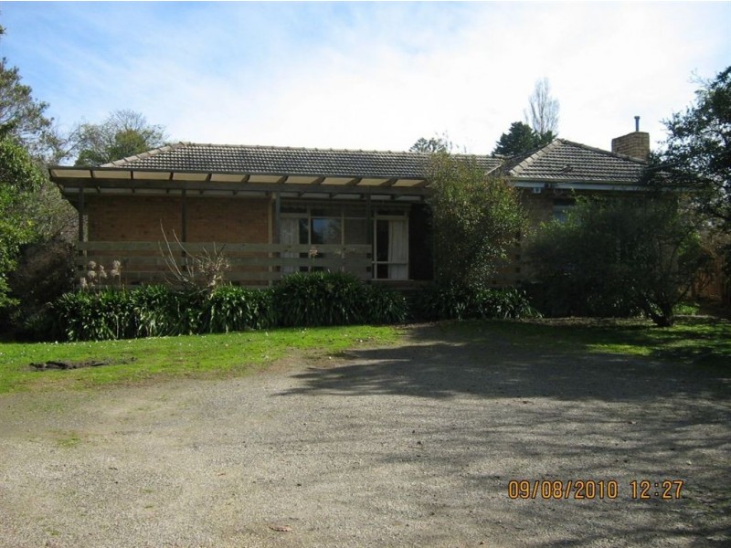 15 Victoria rd, Chirnside Park VIC 3116