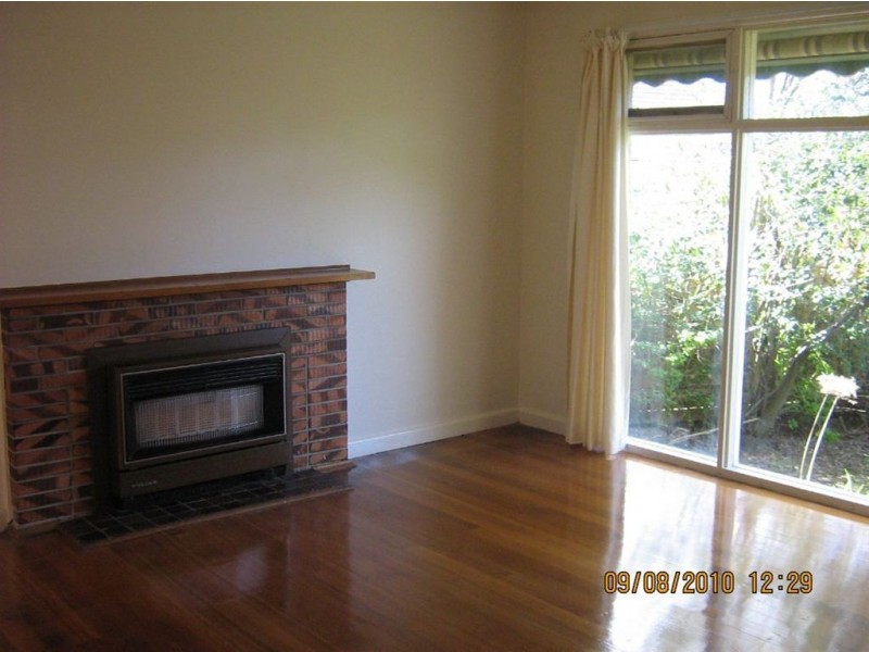 15 Victoria rd, Chirnside Park VIC 3116