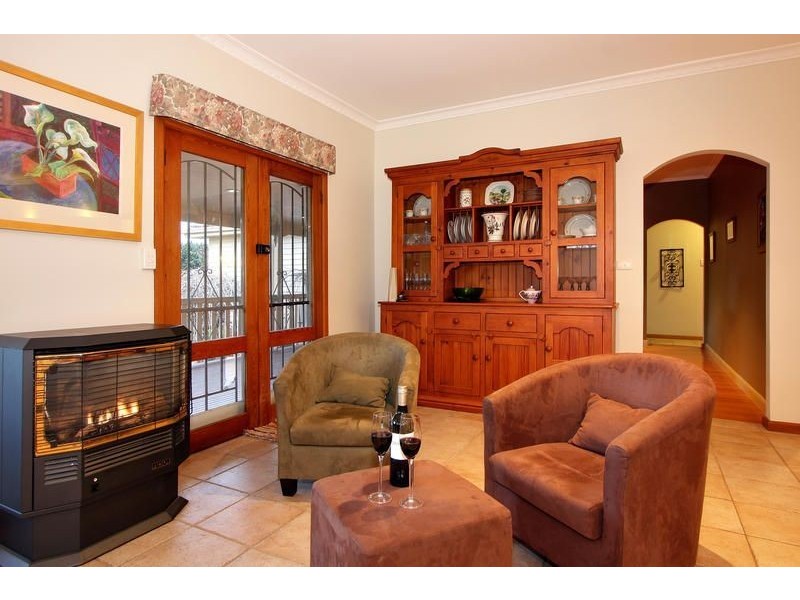 39 Allendale Road, Croydon VIC 3136