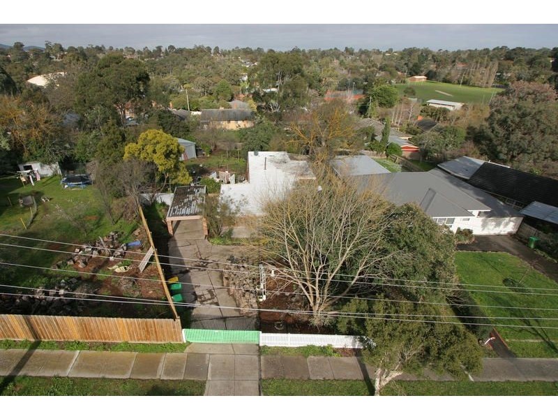 32 Highland Crescent, Mooroolbark VIC 3138