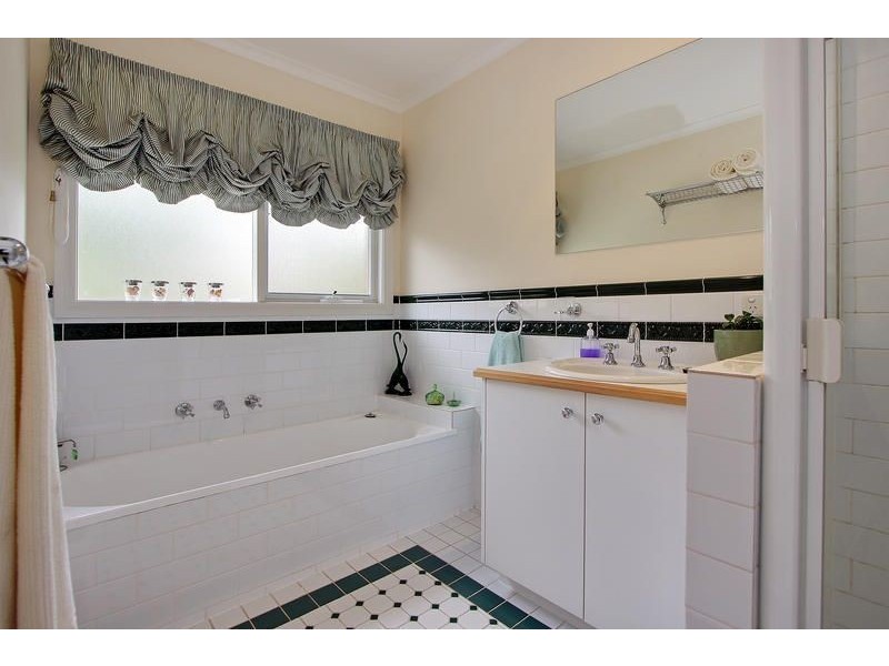26 View Street, Croydon VIC 3136