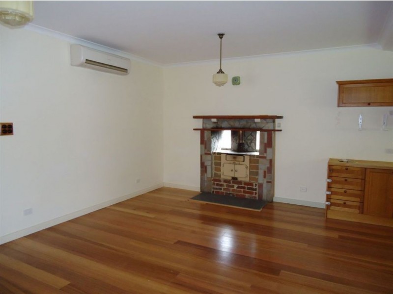 21 Barkly Terrace, Mitcham VIC 3132