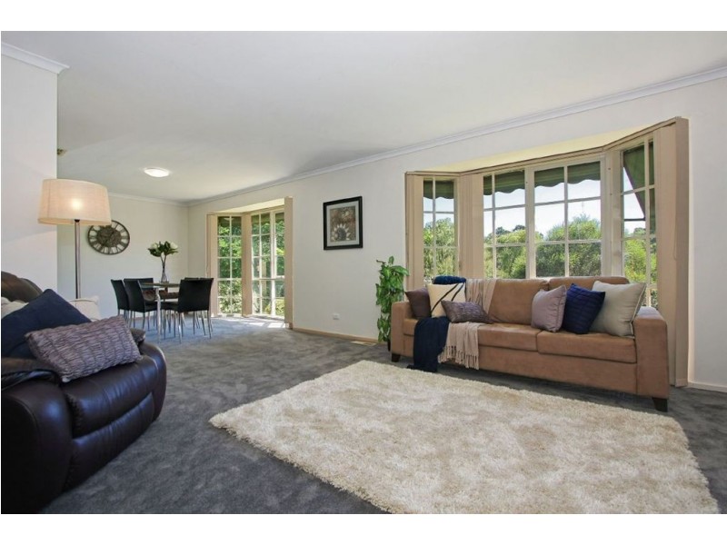 34-36 Lakeside Crescent, Croydon Hills VIC 3136