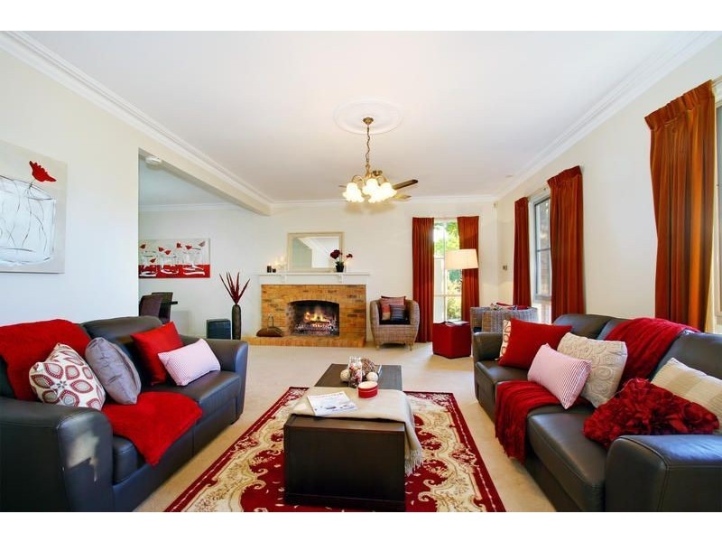 2 Drummer Hill Lane, Mooroolbark VIC 3138