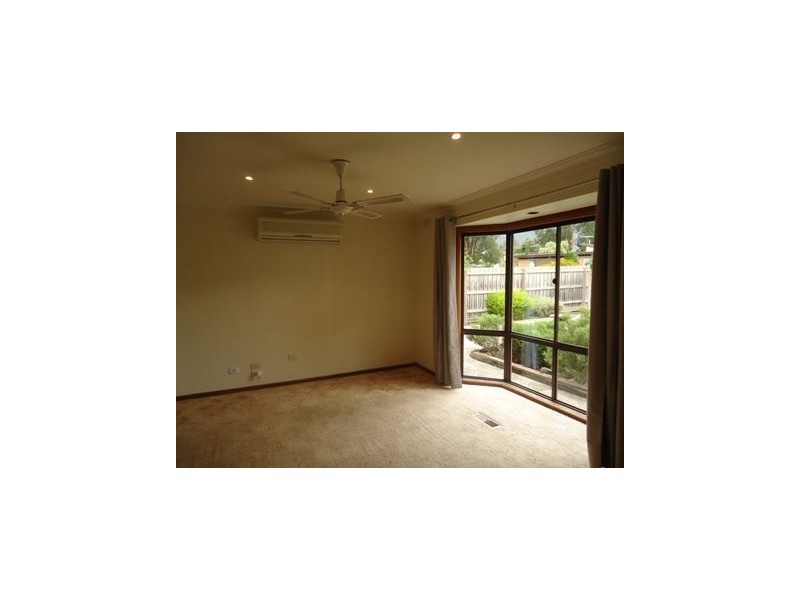 39 Geoffrey Drive, Kilsyth VIC 3137