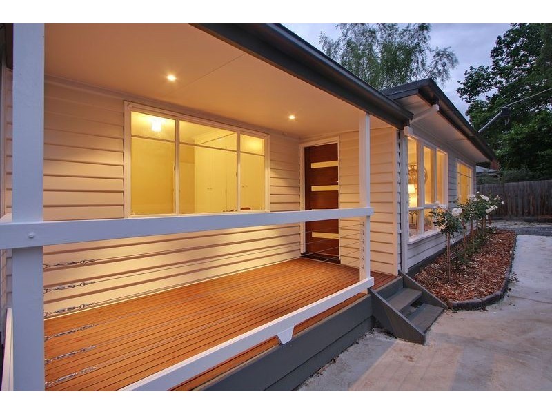 8 Cheeseman Street, Croydon VIC 3136