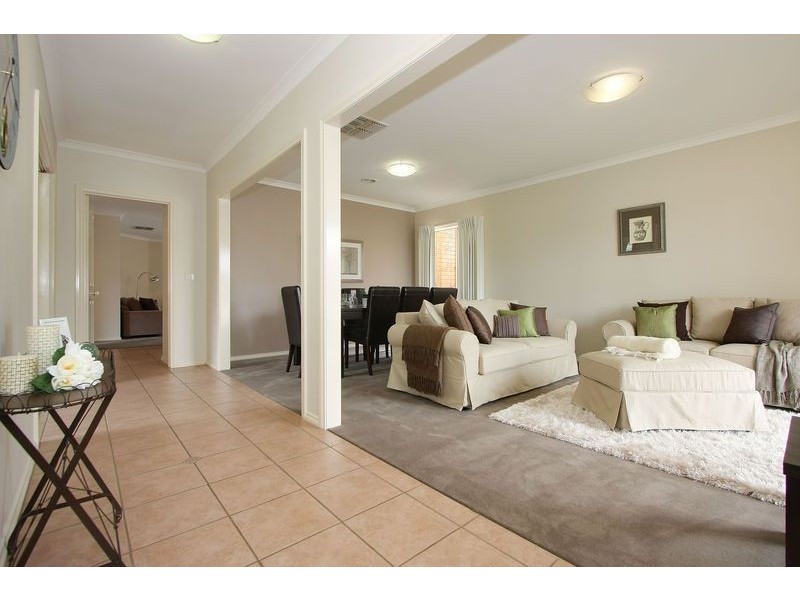 10 Wonuka Court, Croydon Hills VIC 3136