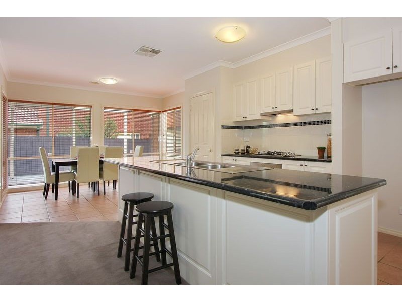 10 Wonuka Court, Croydon Hills VIC 3136