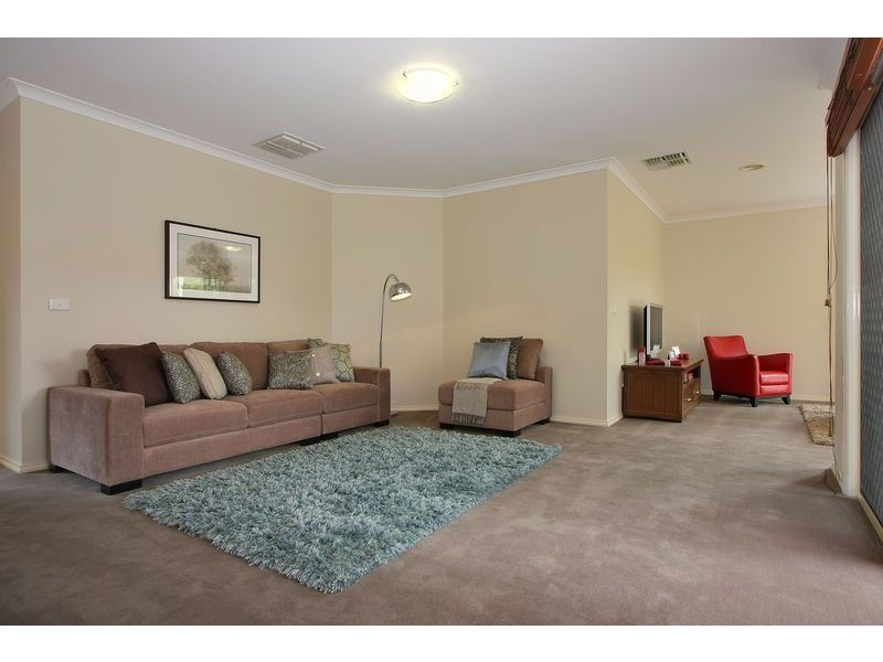 10 Wonuka Court, Croydon Hills VIC 3136