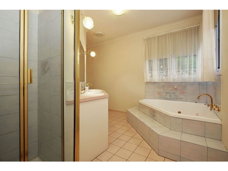 129 Taylor Road, Mooroolbark VIC 3138