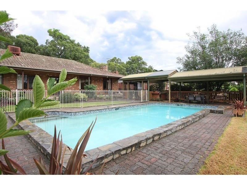 100 Mangans Road, Lilydale VIC 3140