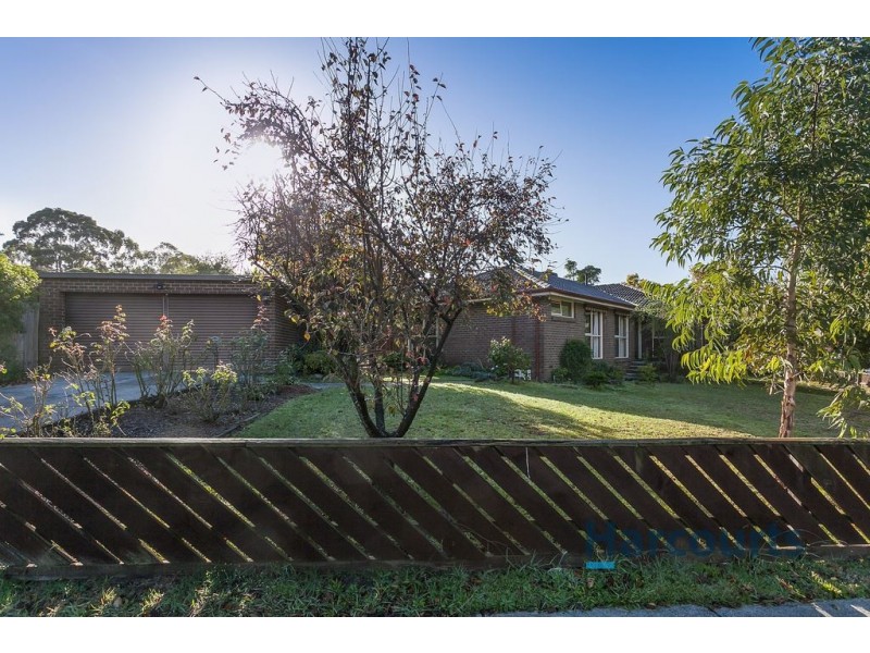 10 Alamein Avenue, Croydon VIC 3136