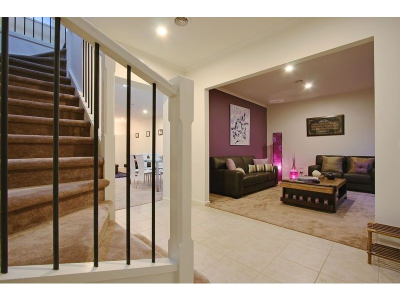 1/15 Newman Road, Croydon VIC 3136