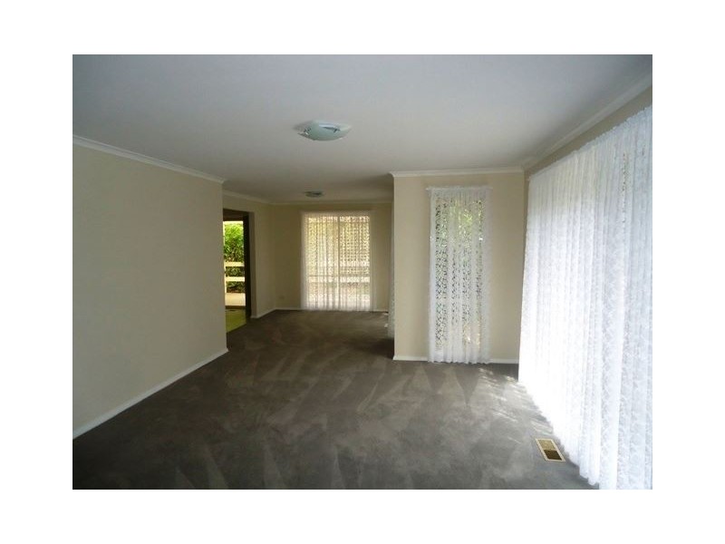 1A Ernest Road, Croydon VIC 3136