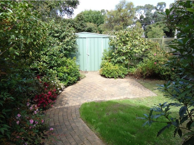 1A Ernest Road, Croydon VIC 3136