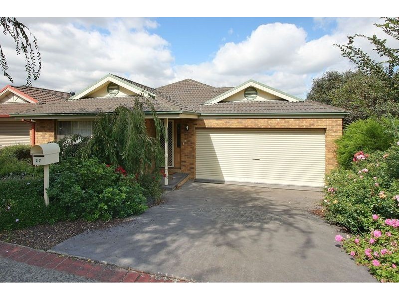 27 Meadowbank Avenue, Chirnside Park VIC 3116