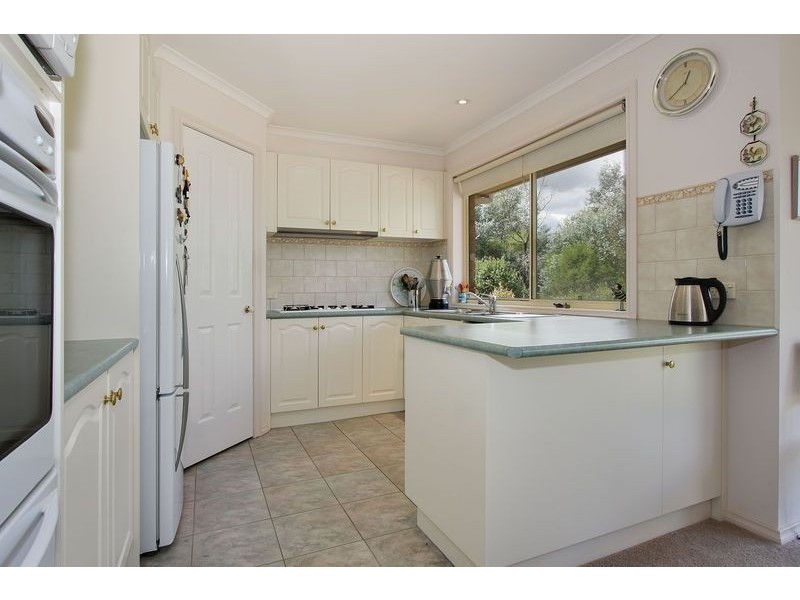 27 Meadowbank Avenue, Chirnside Park VIC 3116