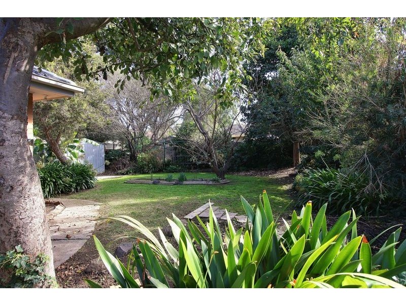 128 Anne Road, Knoxfield VIC 3180