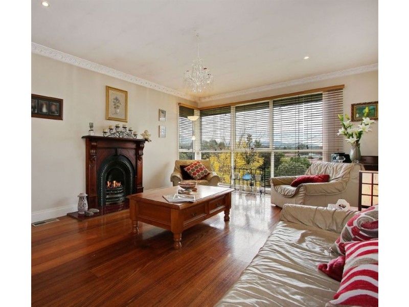 8 Kalimna Street, Mooroolbark VIC 3138