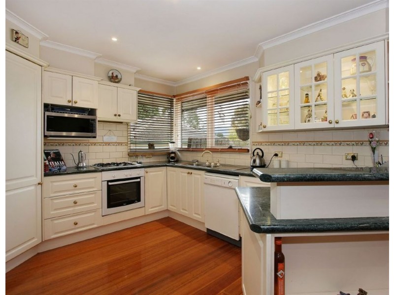 8 Kalimna Street, Mooroolbark VIC 3138