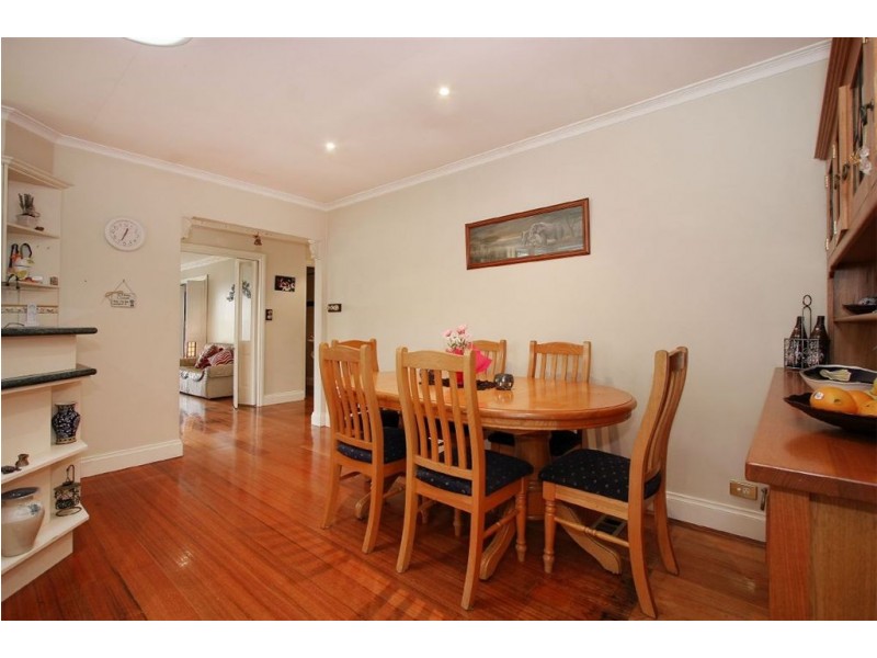 8 Kalimna Street, Mooroolbark VIC 3138