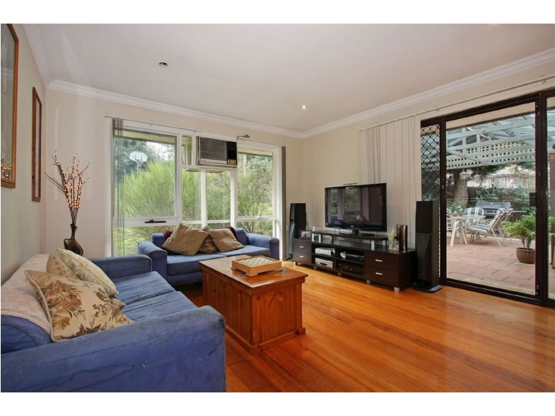 8 Kalimna Street, Mooroolbark VIC 3138