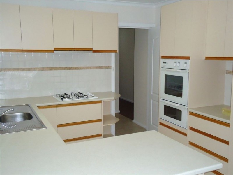 94 Bonnie View Road, Croydon VIC 3136