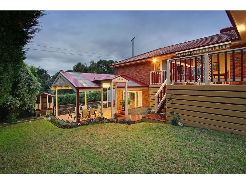 14 Hillview Court, Croydon Hills VIC 3136