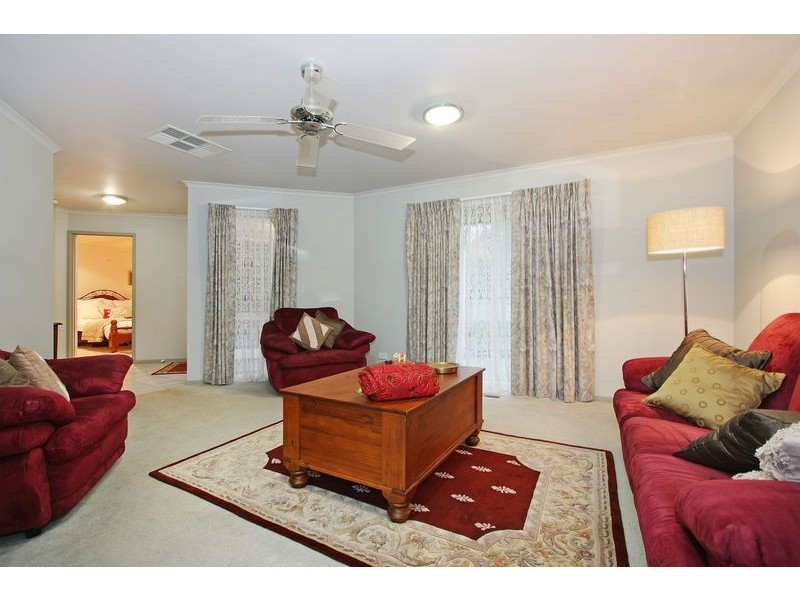 14 Hillview Court, Croydon Hills VIC 3136