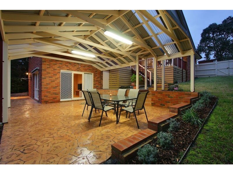 14 Hillview Court, Croydon Hills VIC 3136