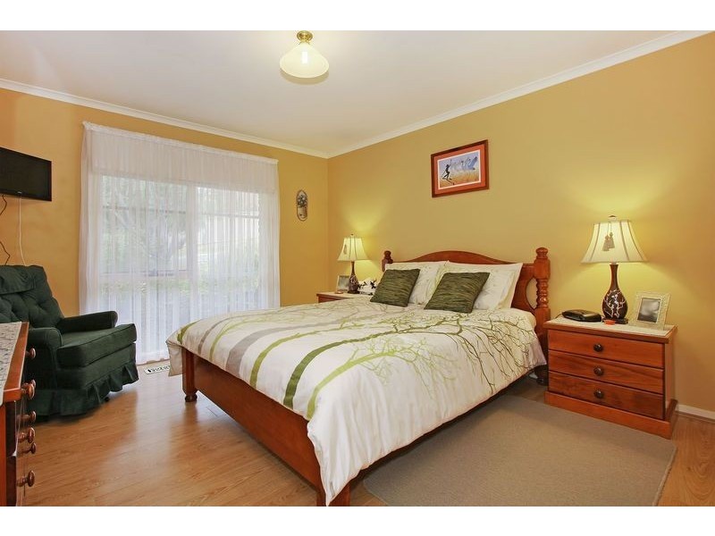 121 Nangathan Way, Croydon North VIC 3136