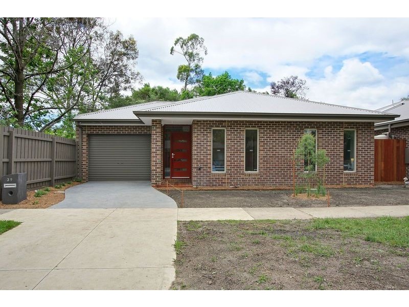39 Niel Street, Croydon VIC 3136