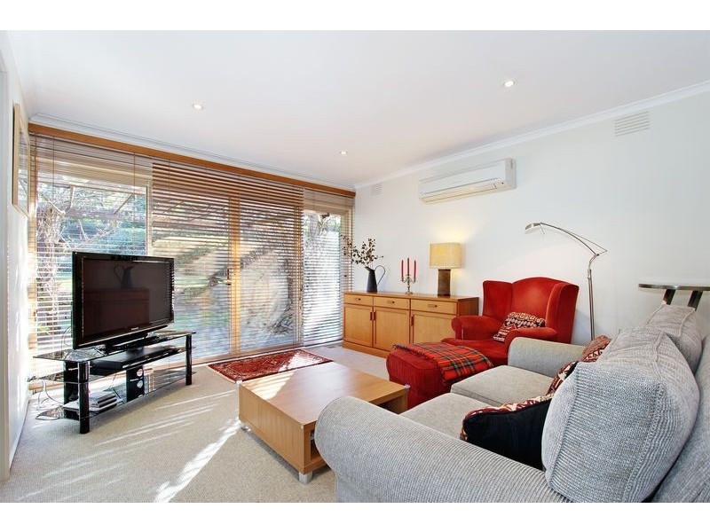 17 Neuparth Road, Croydon North VIC 3136