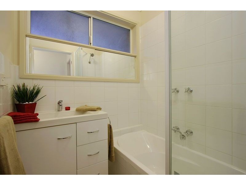 2/46 Diane Crescent, Croydon VIC 3136