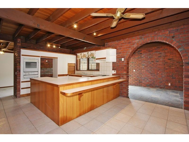 2/64 Geoffrey Drive, Kilsyth VIC 3137