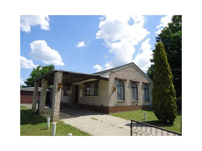 37 Mirang Avenue, Croydon VIC 3136